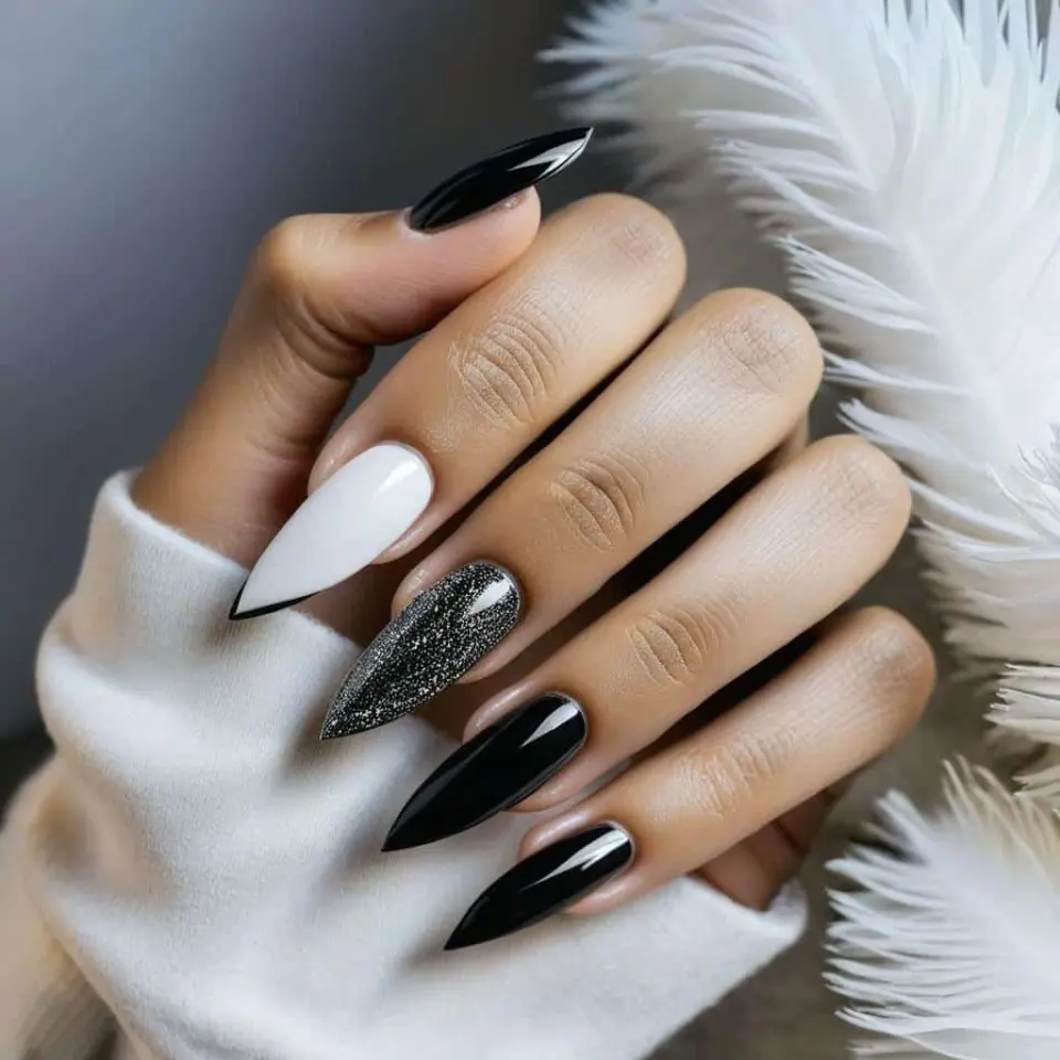 Black and White Nail Designs – 3