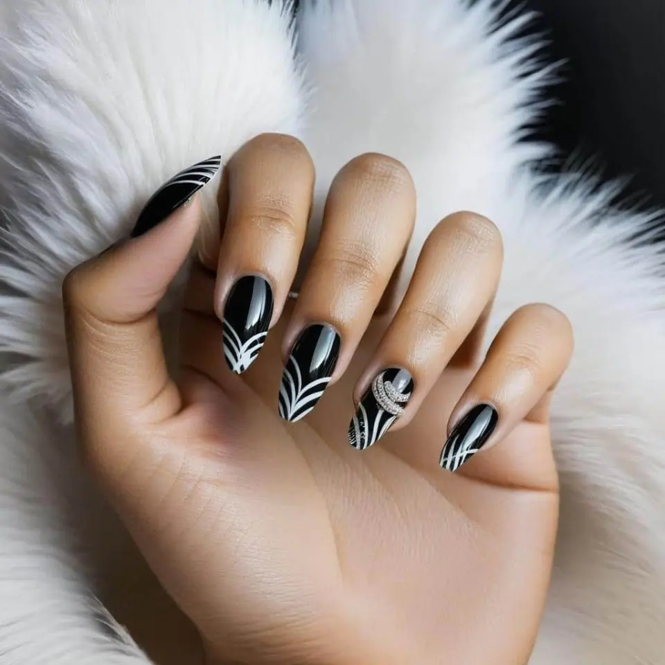 Black and White Nail Designs – 7
