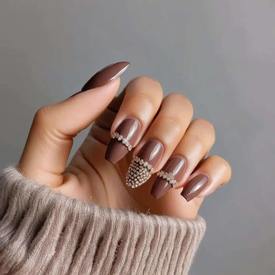 Chic Brown Nail Design Ideas – 6